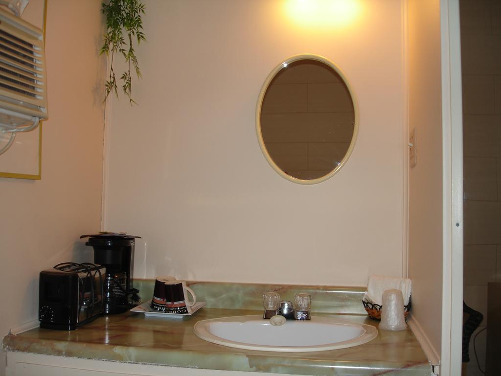 Motel Belair Rigaud Стая снимка