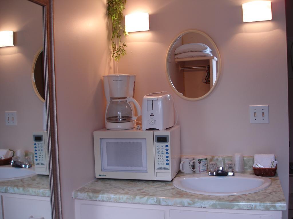 Motel Belair Rigaud Екстериор снимка