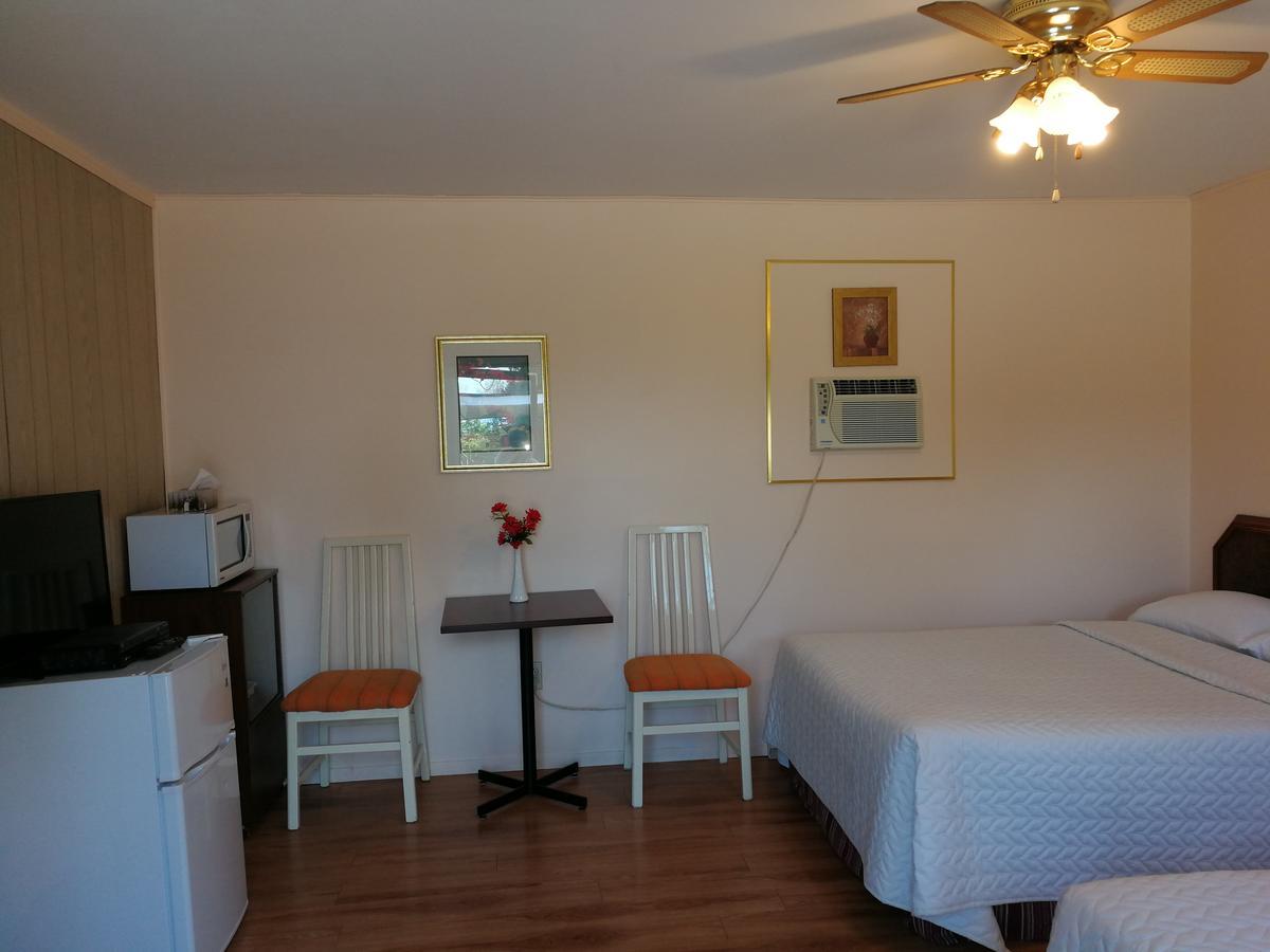 Motel Belair Rigaud Екстериор снимка