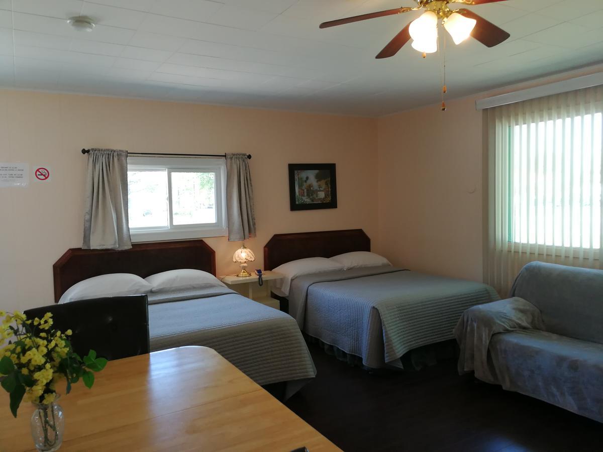 Motel Belair Rigaud Екстериор снимка