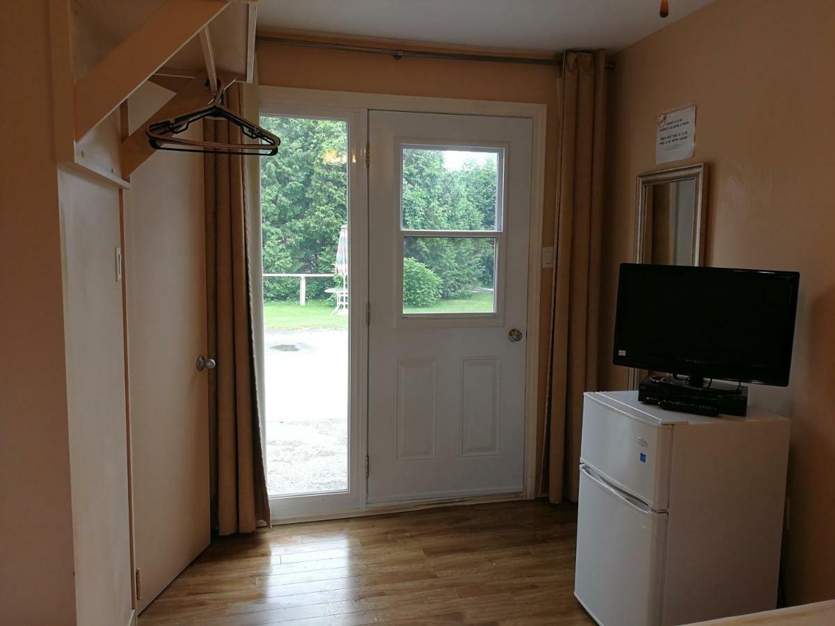 Motel Belair Rigaud Екстериор снимка